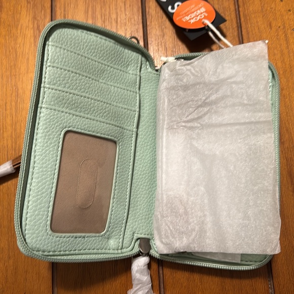 The Sak Sliverlake phone crossbody - Picture 4 of 5